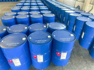 Metallacetat av industriell karakter